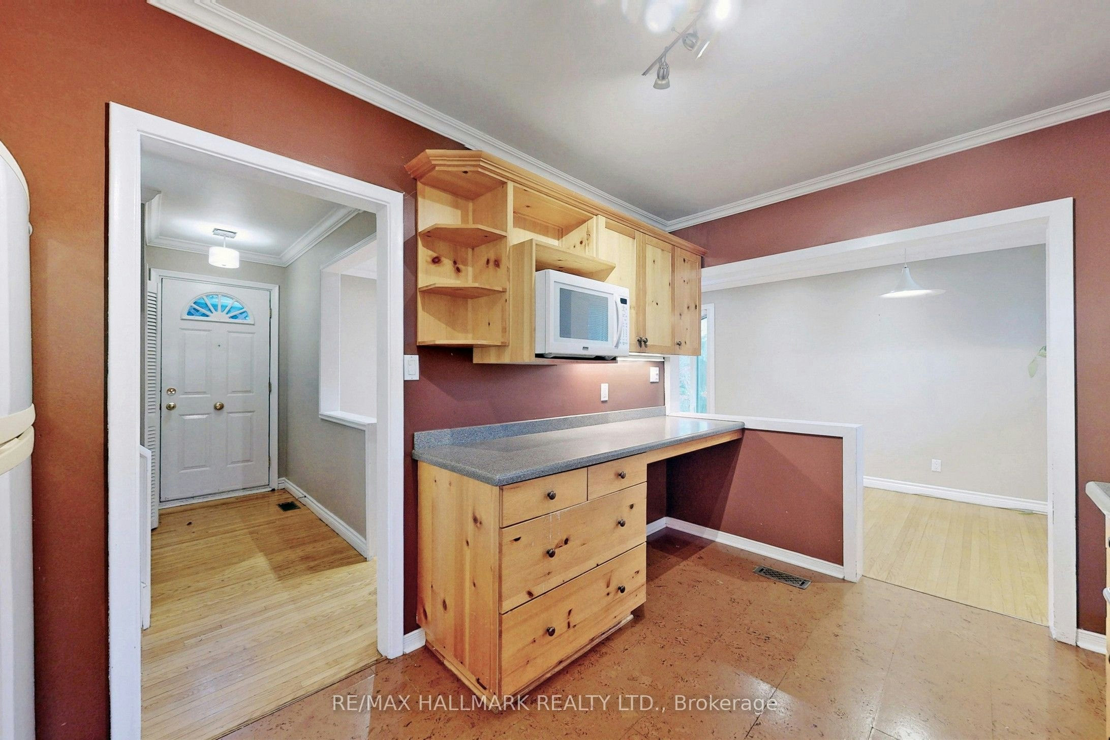 16 Knowles Crescent, Aurora, ON, L4G 1Z7 - 10