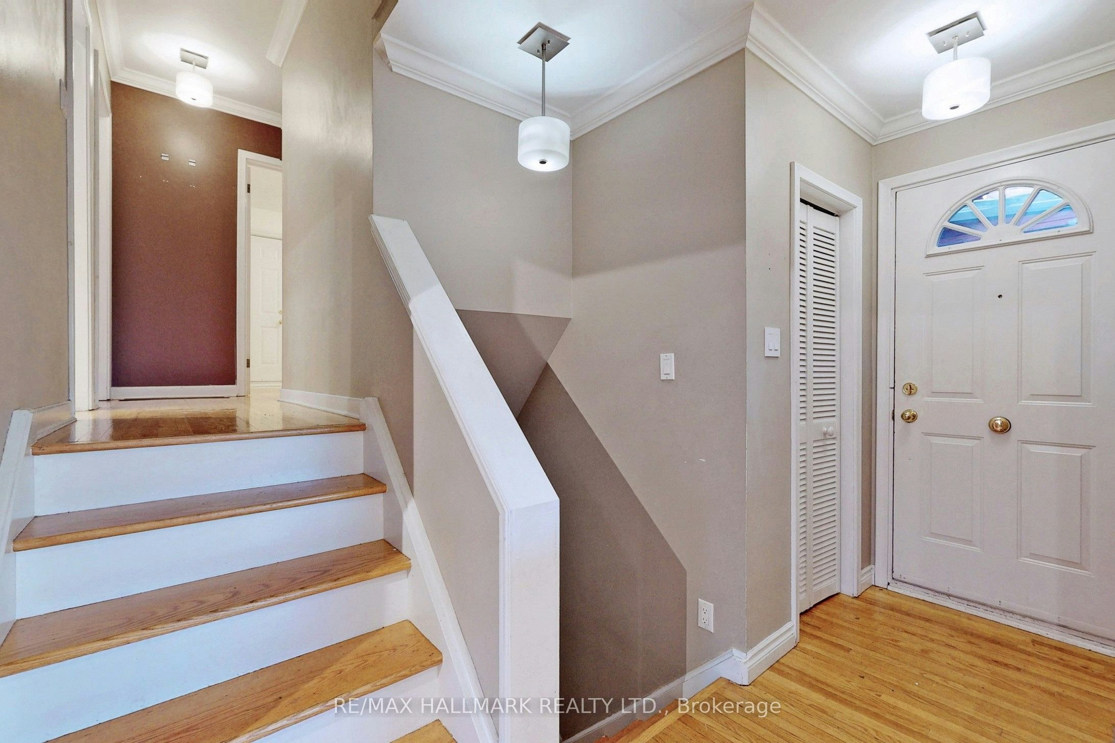 16 Knowles Crescent, Aurora, ON, L4G 1Z7 - 11