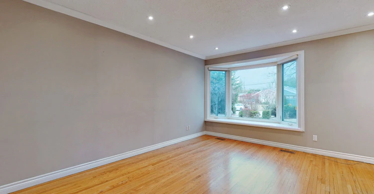 16 Knowles Crescent, Aurora, ON, L4G 1Z7 - 3