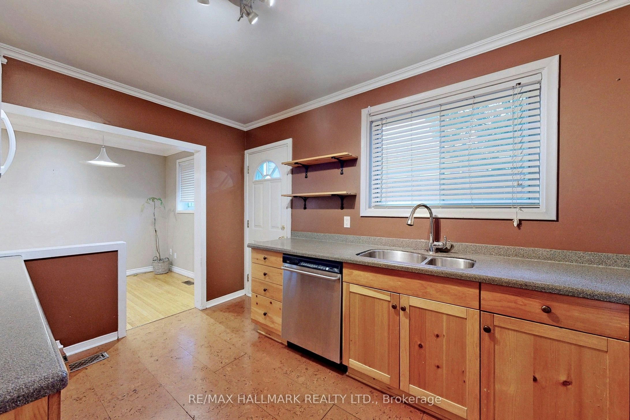 16 Knowles Crescent, Aurora, ON, L4G 1Z7 - 7