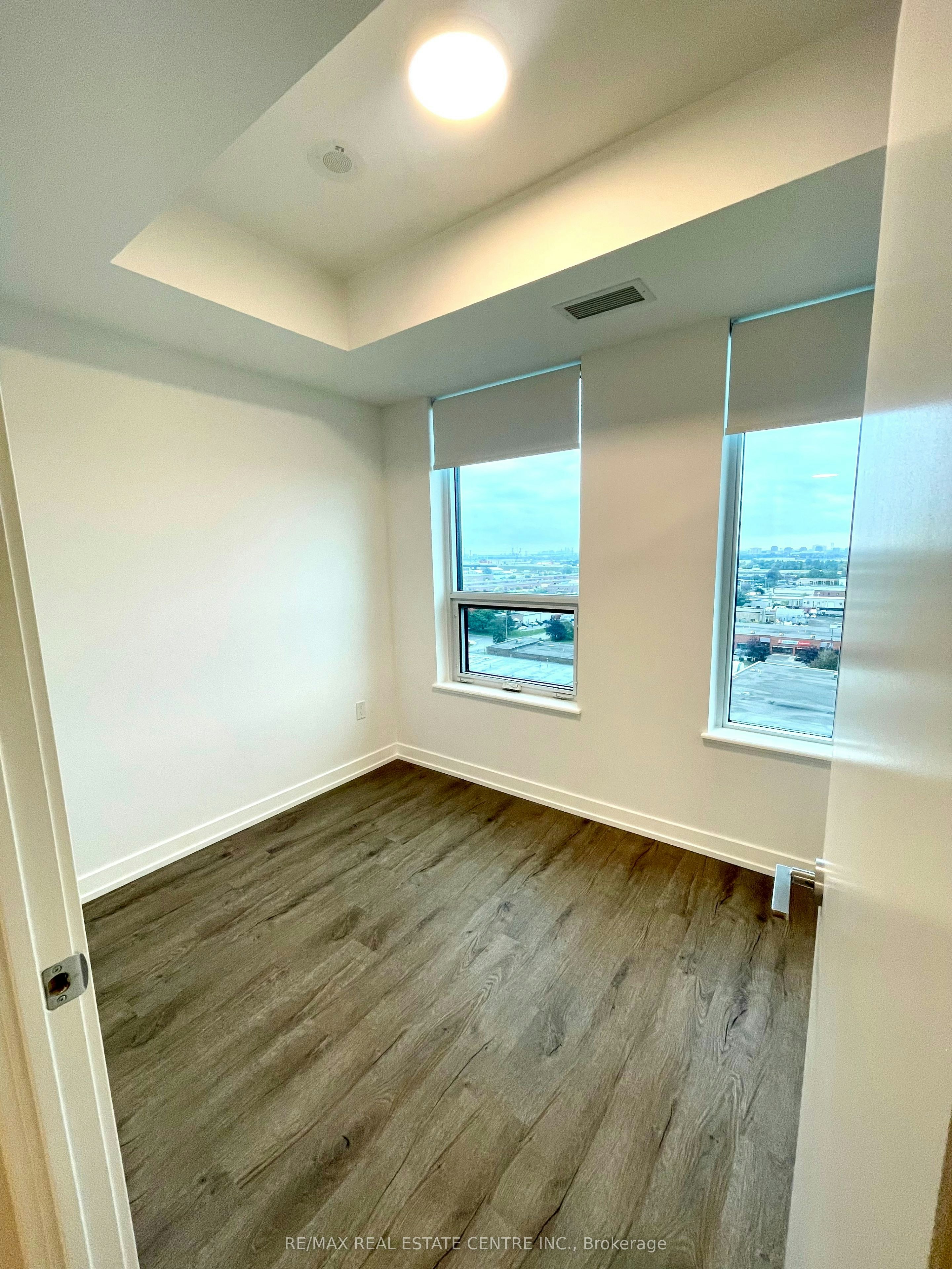 1102-21 Meadowvale Road, Toronto, ON, L4K 0H6 - 18