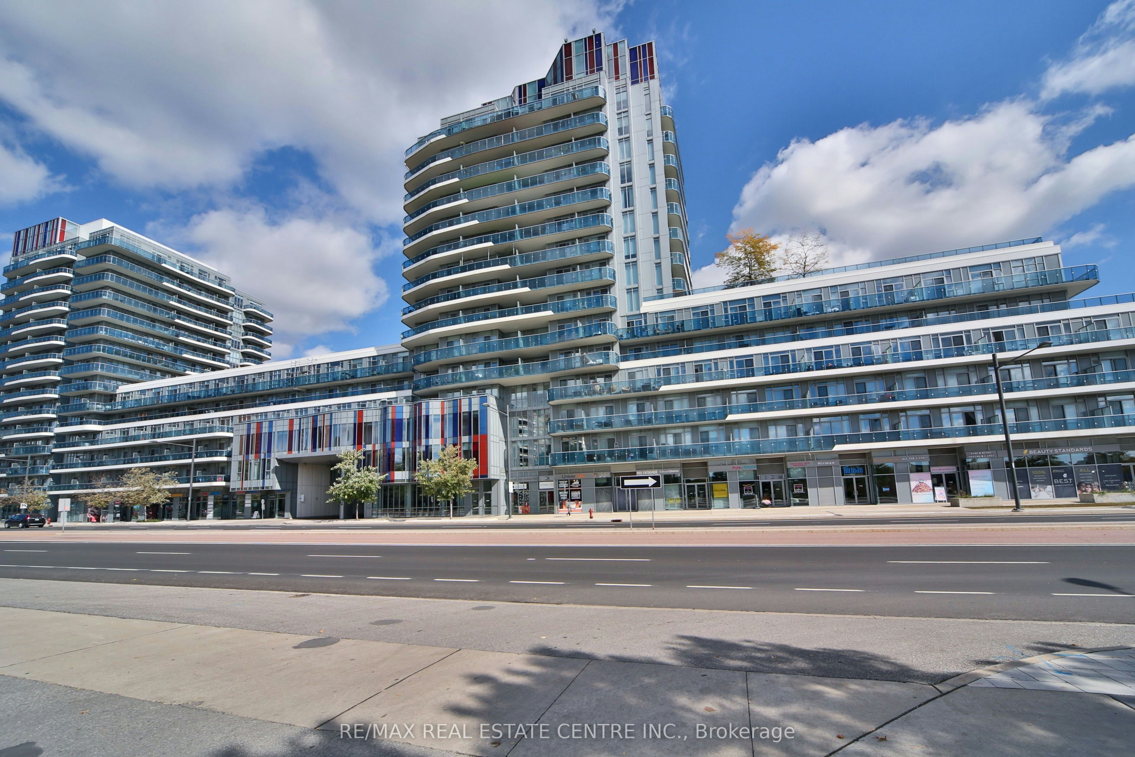 315-9471 Yonge Street, Richmond Hill, ON, L4C 1V4