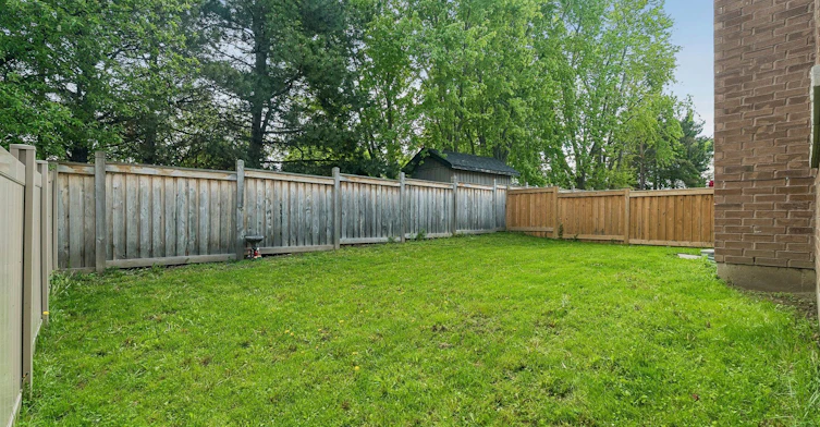 Lower-23 Cyprus Glen N/A, East Gwillimbury, ON, L9N 0S9 - 13
