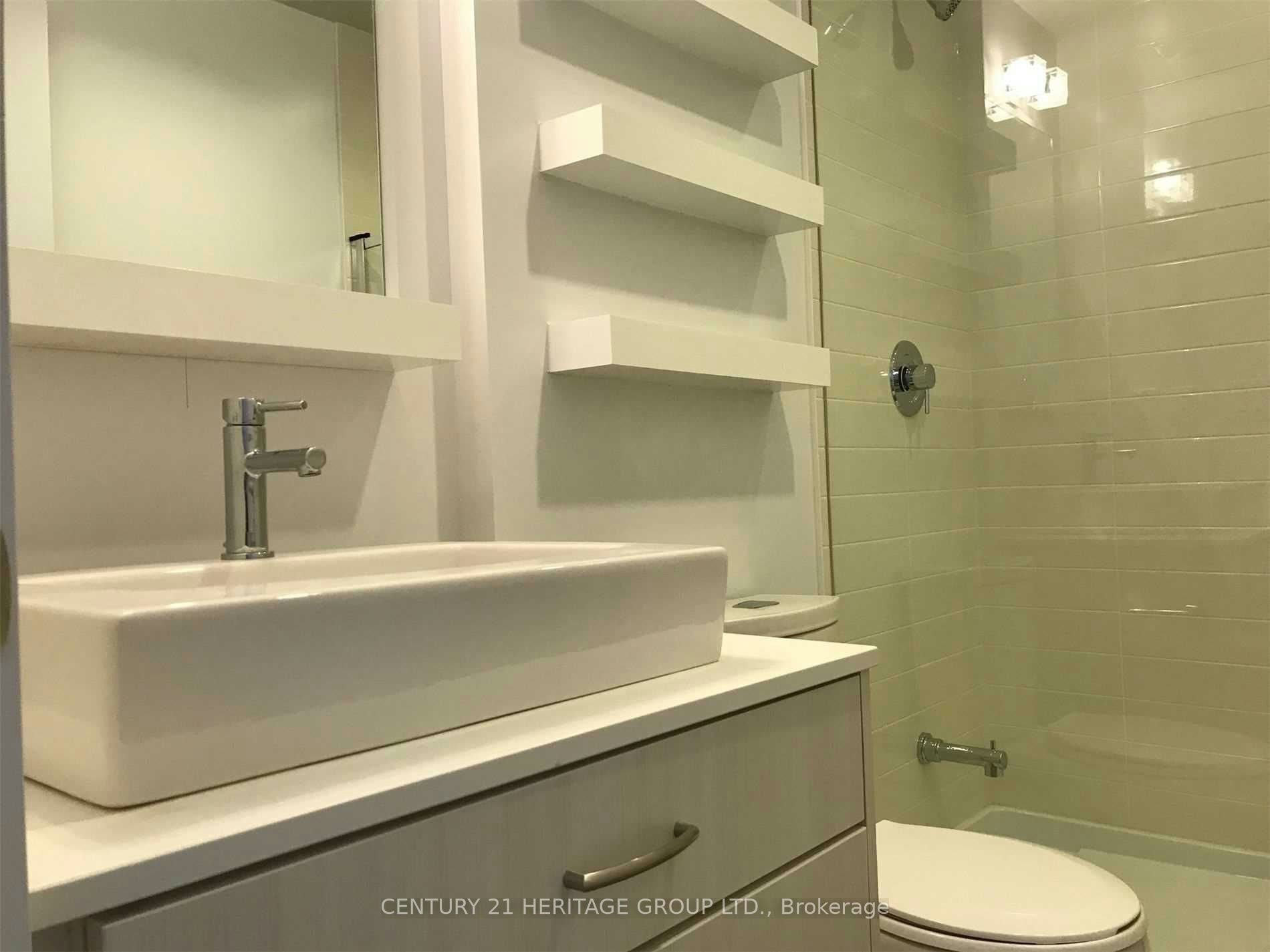 NW 2202-9201 Yonge Street, Richmond Hill, ON, L4C 6Z2 - 7