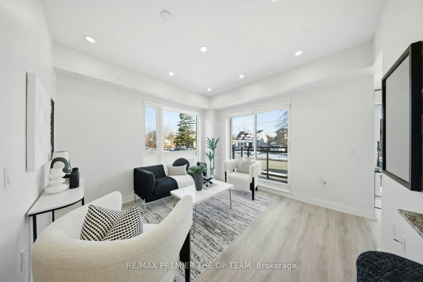 702-48 Coles Avenue, Vaughan, ON, L4L 0J1 - 10