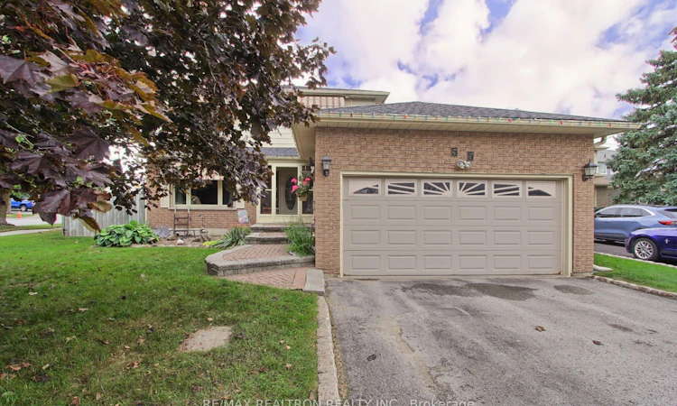 55 Redcastle Crescent