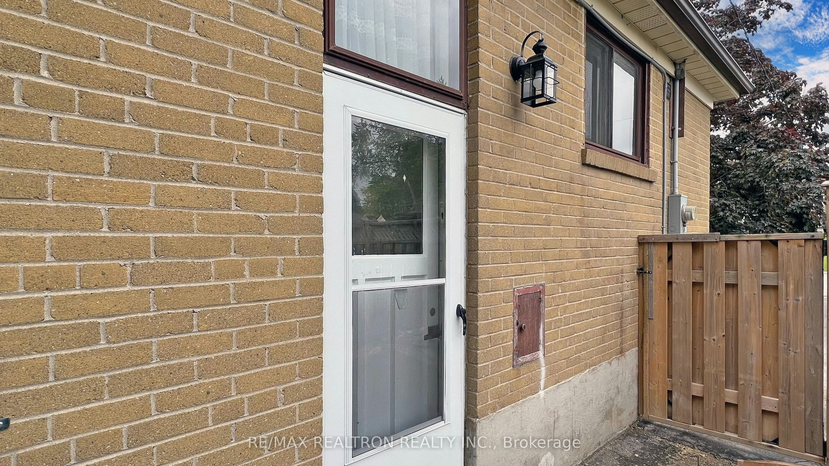 1Bed BSMNT-265 Browndale Crescent, Richmond Hill, ON, L4C 3H9 - 2