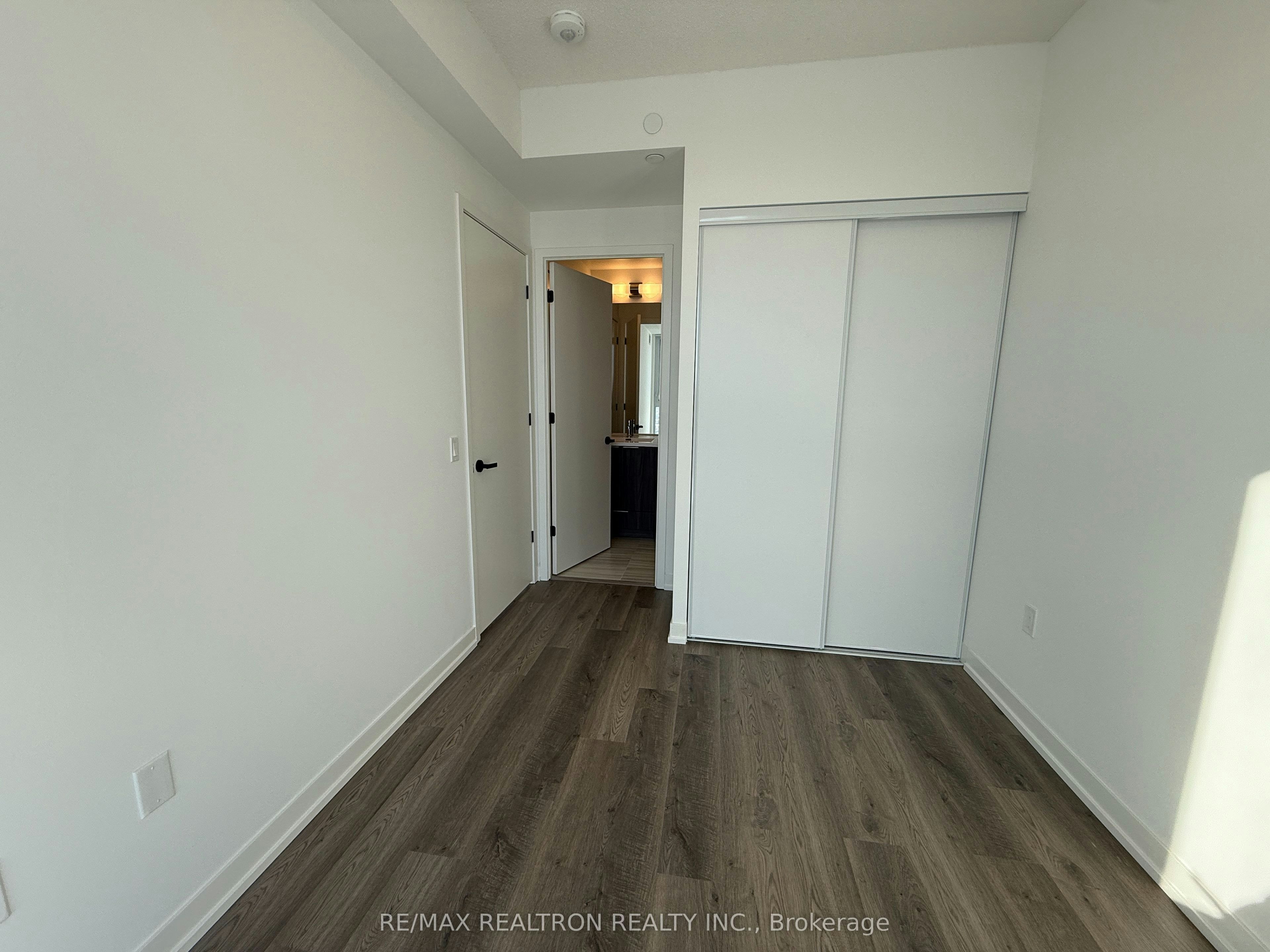 5212-8 Interchange Way, Vaughan, ON, L4K 5Z7 - 11