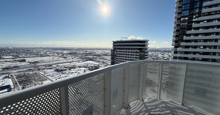 5212-8 Interchange Way, Vaughan, ON, L4K 5Z7 - 14