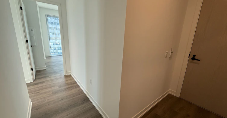 5212-8 Interchange Way, Vaughan, ON, L4K 5Z7 - 3