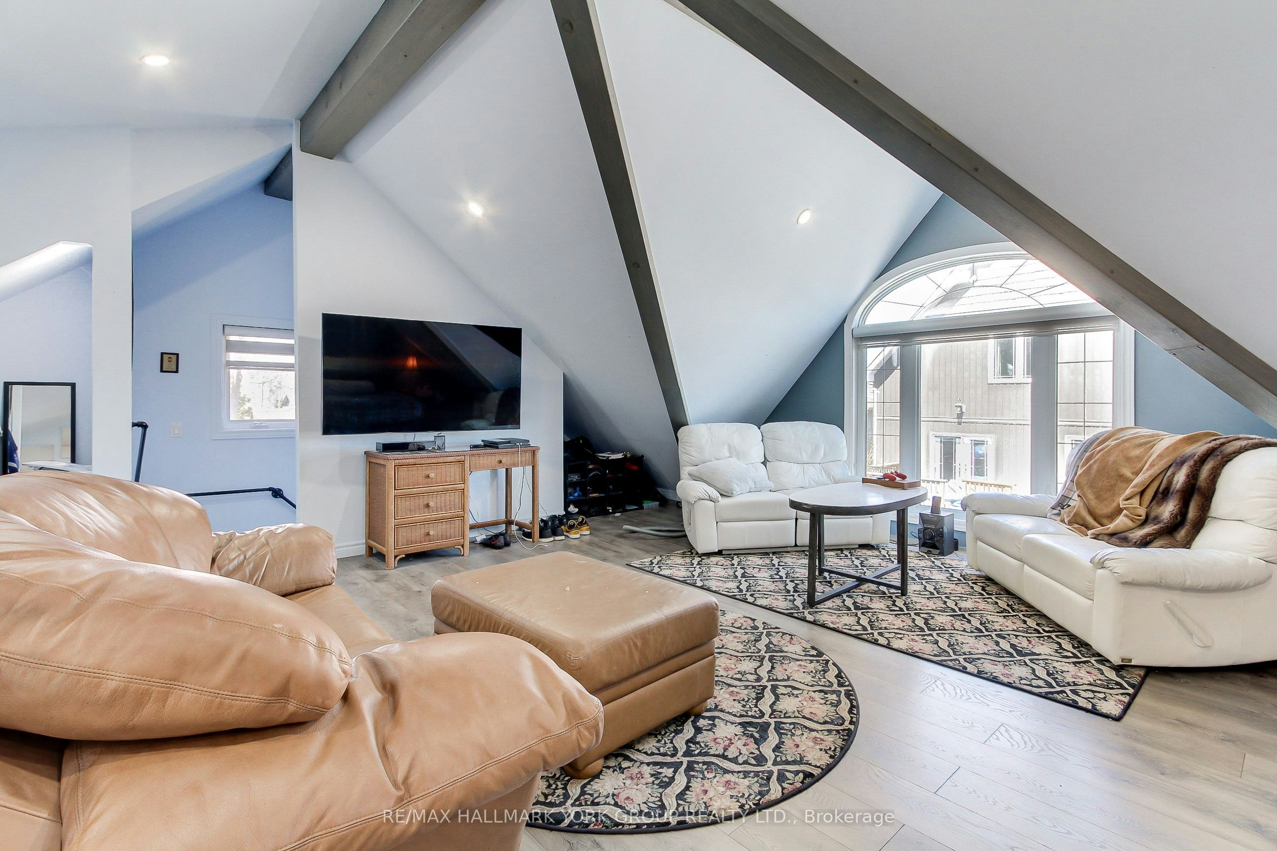 303 Lake Dr East Apt A Drive, Georgina, ON, L0E 1S0 - 3