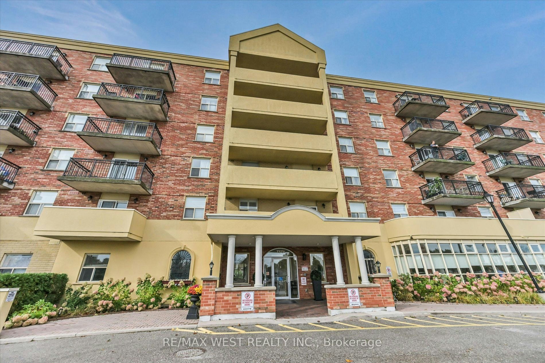 319-7373 Martin Grove Road, Vaughan, ON, L4L 9K1