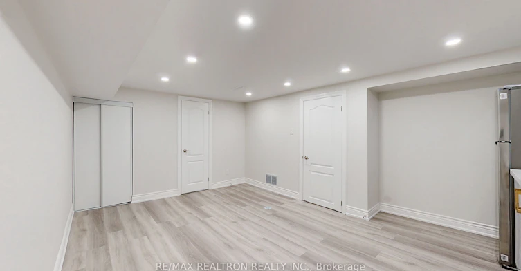 Bachelor Unit #BSMNT-244 Browndale Crescent, Richmond Hill, ON, L4C 3J1 - 8