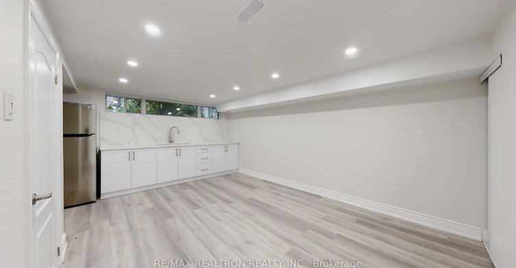 Bachelor Unit #BSMNT-244 Browndale Crescent, Richmond Hill, ON, L4C 3J1 - 6
