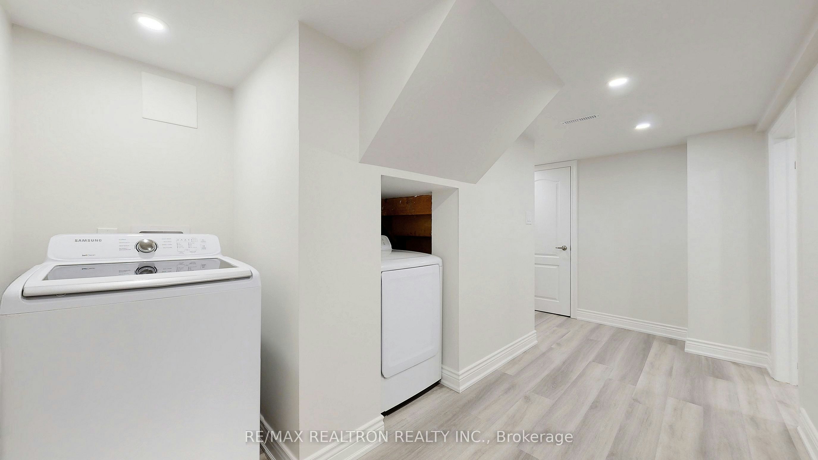 Bachelor Unit #BSMNT-244 Browndale Crescent, Richmond Hill, ON, L4C 3J1 - 12