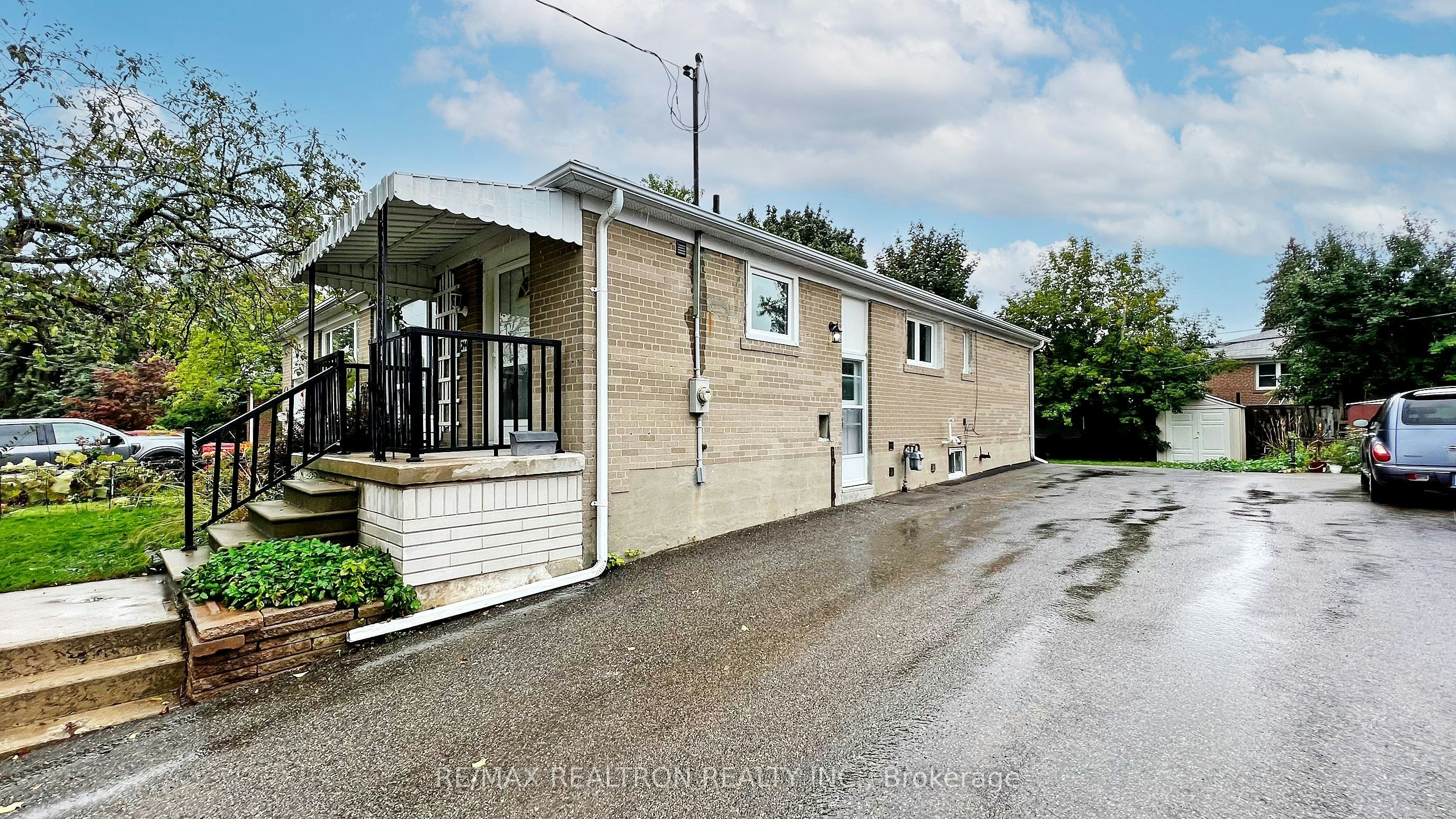 Bachelor Unit #BSMNT-244 Browndale Crescent, Richmond Hill, ON, L4C 3J1 - 2