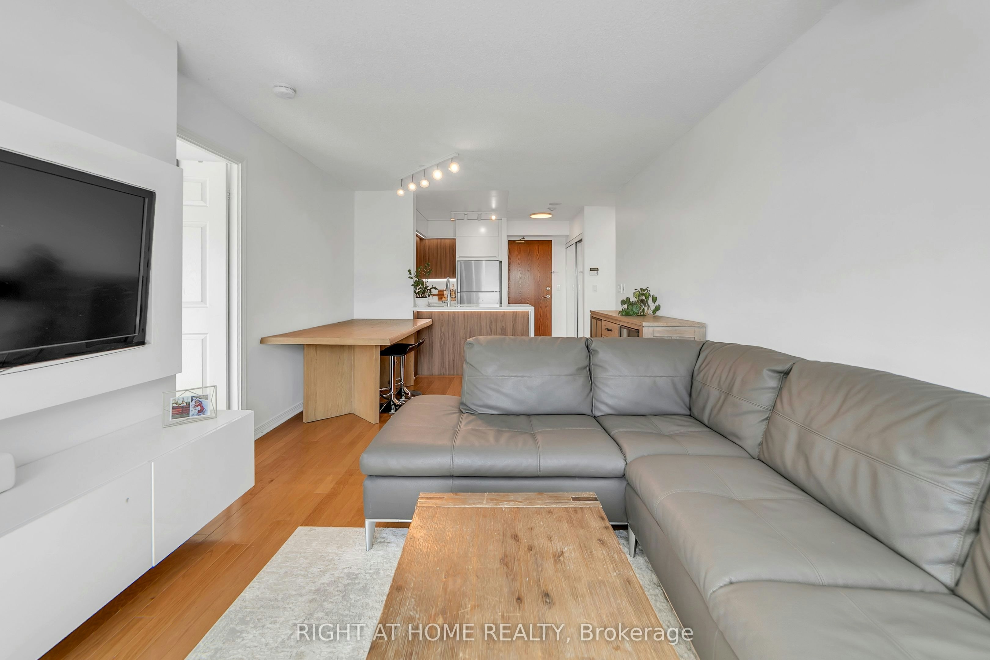 1202-11 Oneida Crescent, Richmond Hill, ON, L4B 0A1 - 17