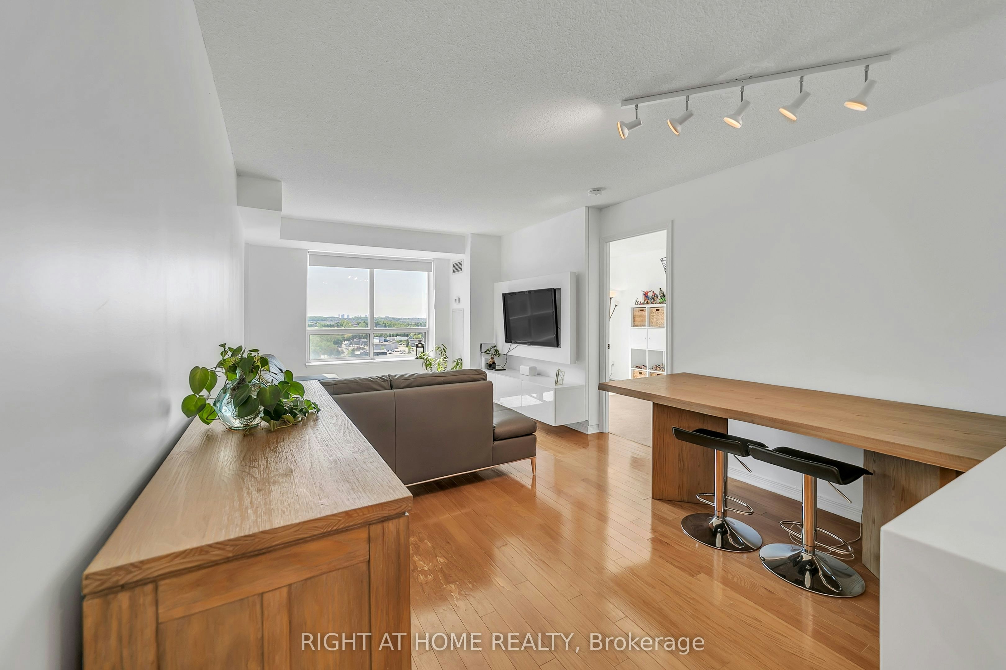1202-11 Oneida Crescent, Richmond Hill, ON, L4B 0A1 - 13