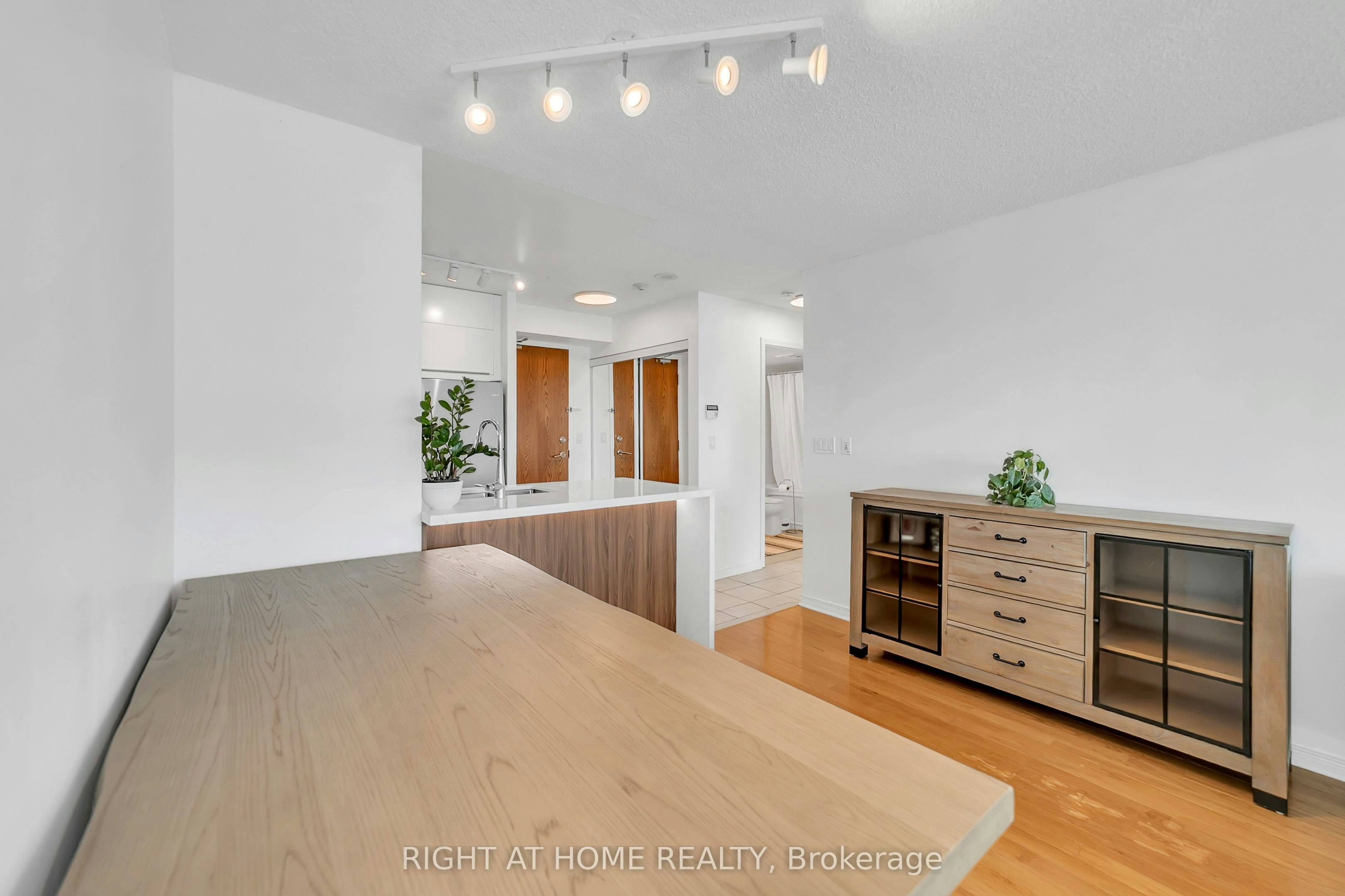 1202-11 Oneida Crescent, Richmond Hill, ON, L4B 0A1 - 15