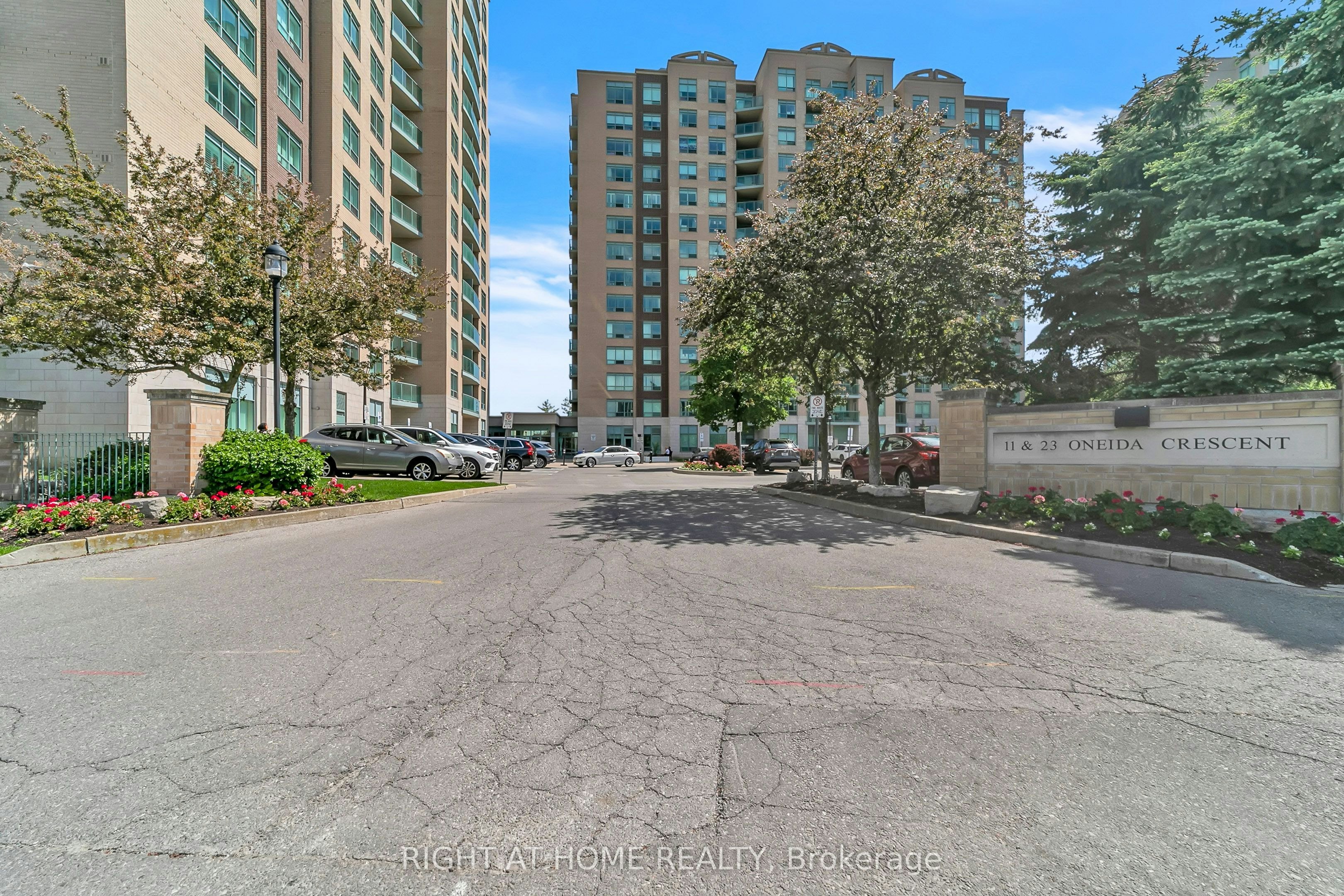 1202-11 Oneida Crescent, Richmond Hill, ON, L4B 0A1 - 4