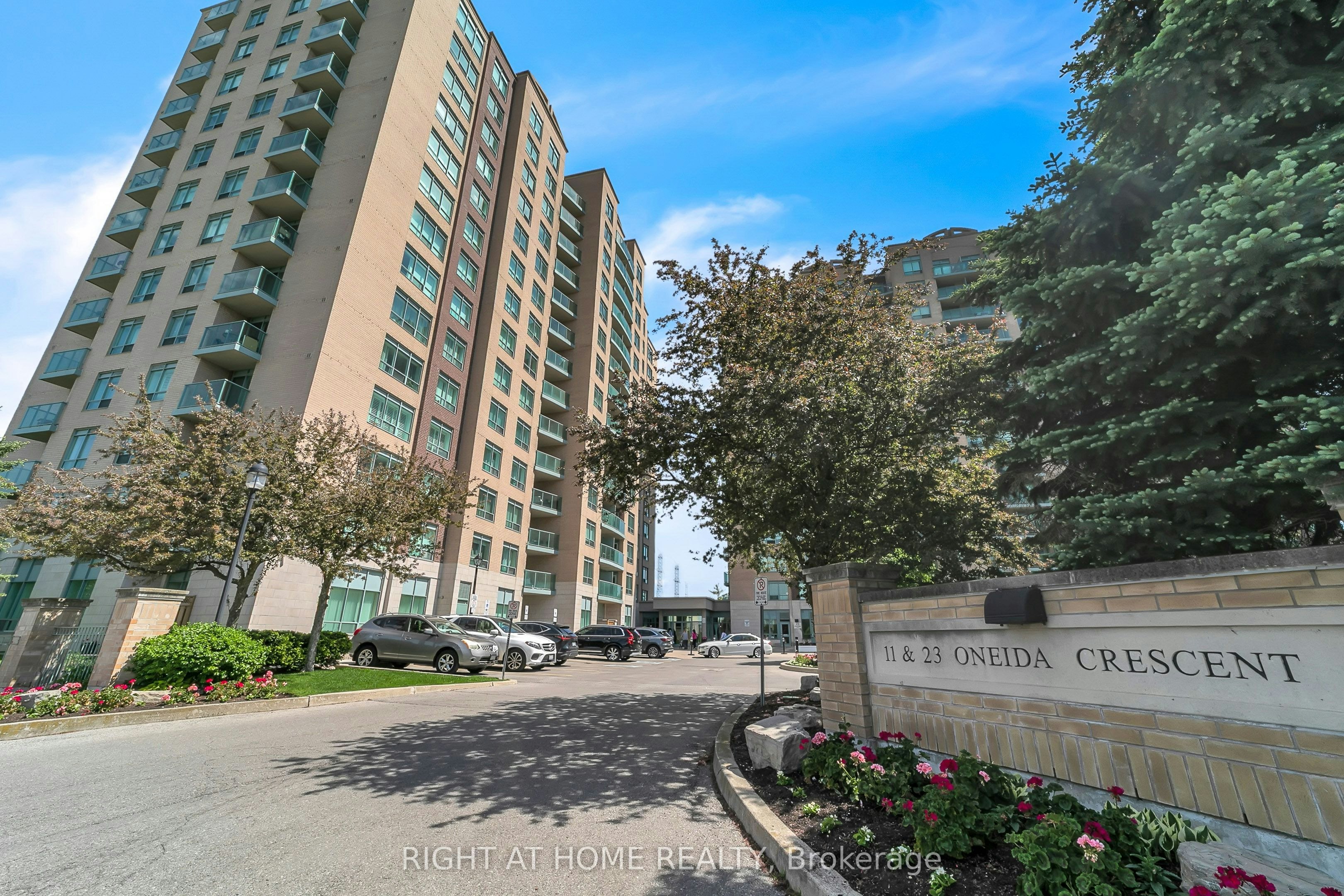 1202-11 Oneida Crescent, Richmond Hill, ON, L4B 0A1 - 3
