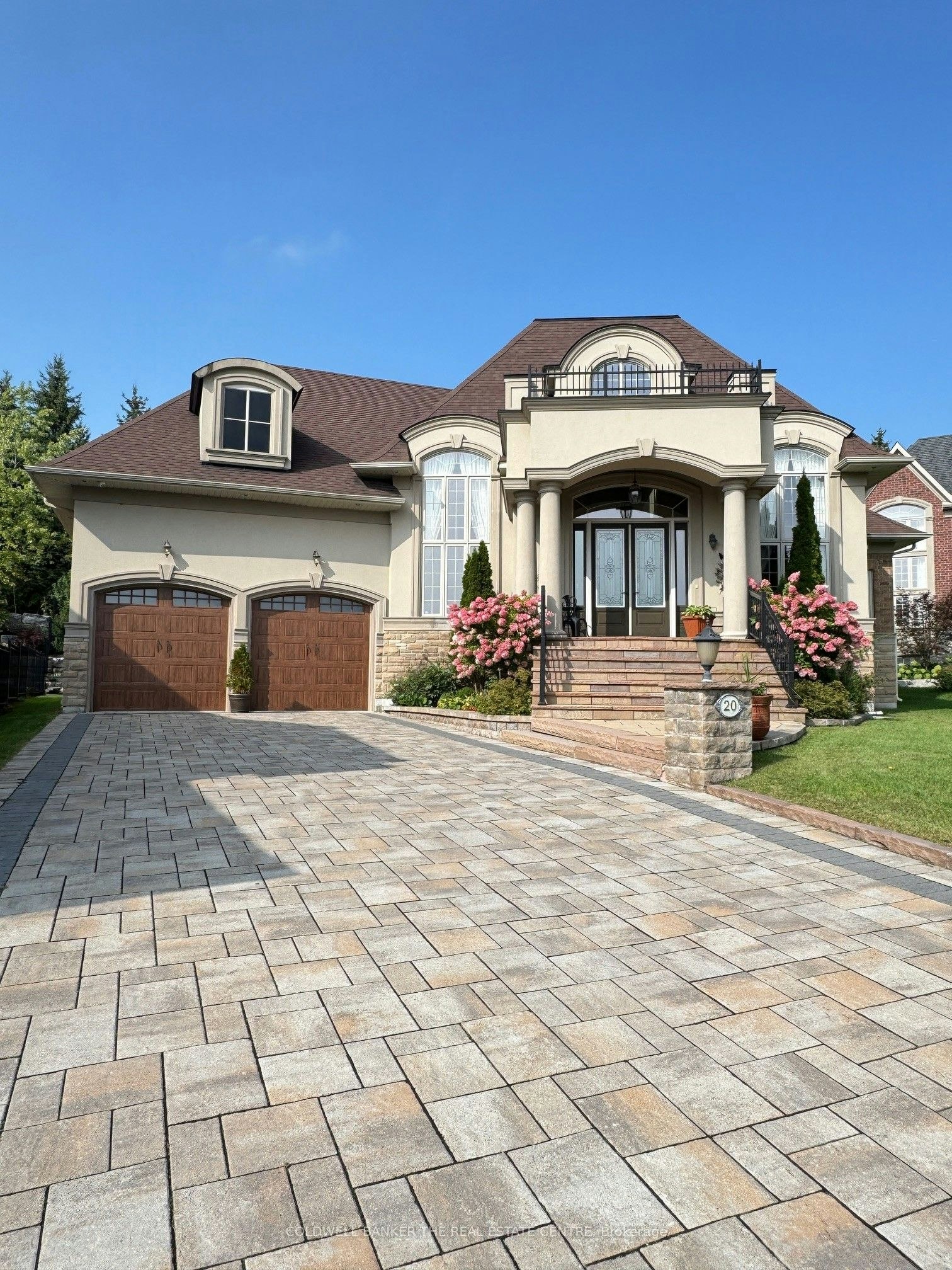 20 Aubrietia Court, Richmond Hill, ON, L4E 2R3