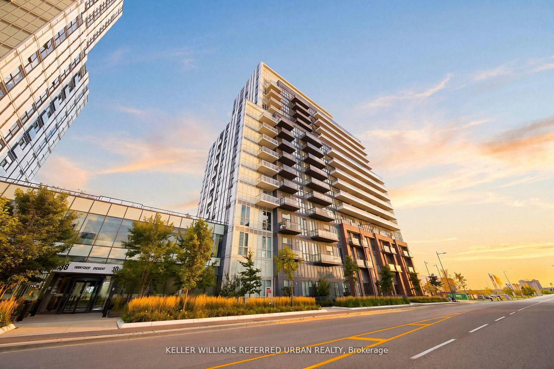 706-38 Honeycrisp Crescent, Vaughan, ON, L4K 0M8
