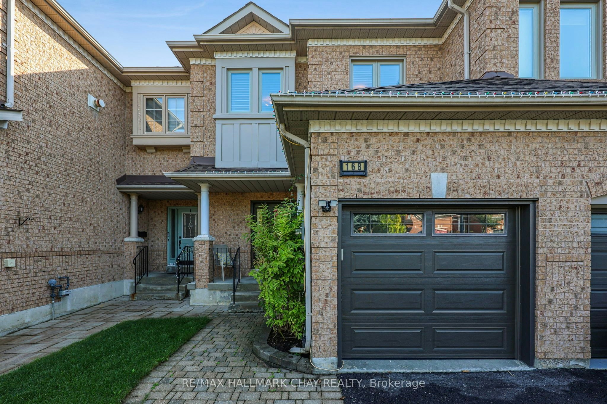 168 Denise Circle, Newmarket, ON, L3X 2J9