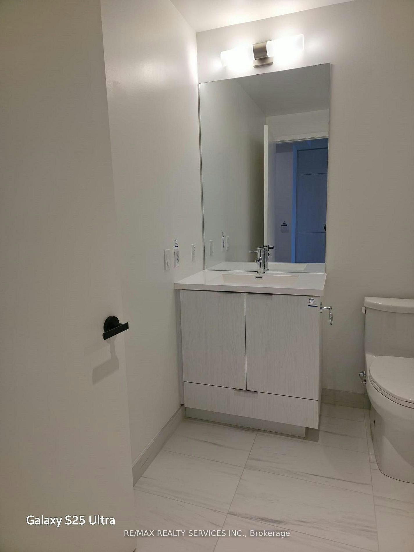 1708-8 Interchange Way, Vaughan, ON, L4K 5Z7 - 5