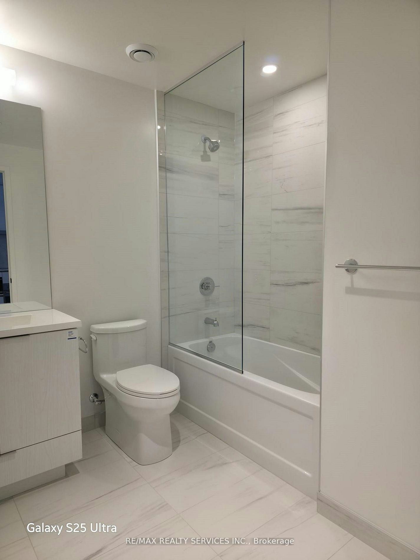 1708-8 Interchange Way, Vaughan, ON, L4K 5Z7 - 13
