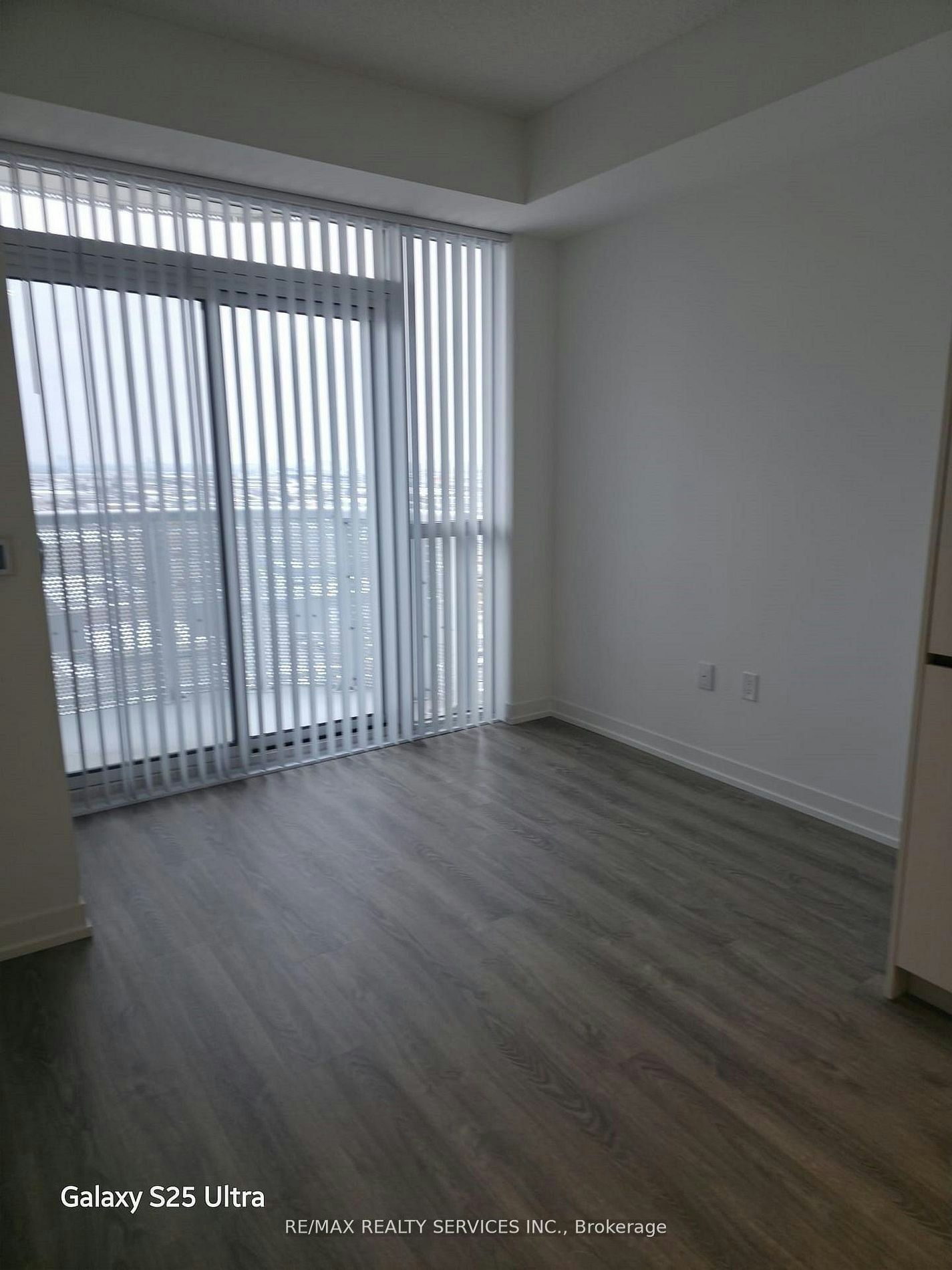 1708-8 Interchange Way, Vaughan, ON, L4K 5Z7 - 10