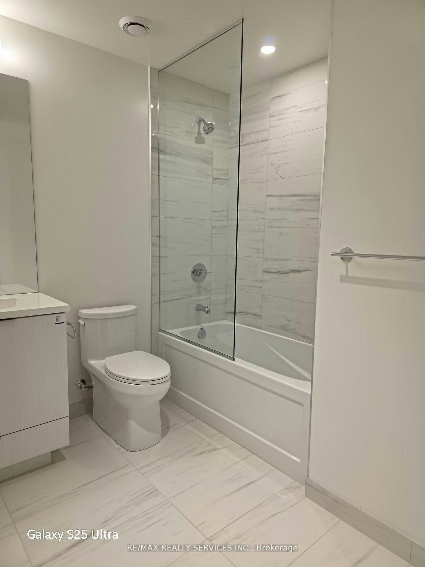 1708-8 Interchange Way, Vaughan, ON, L4K 5Z7 - 14