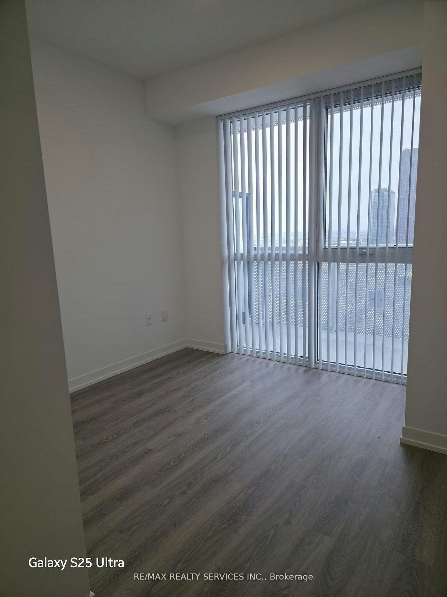 1708-8 Interchange Way, Vaughan, ON, L4K 5Z7 - 9