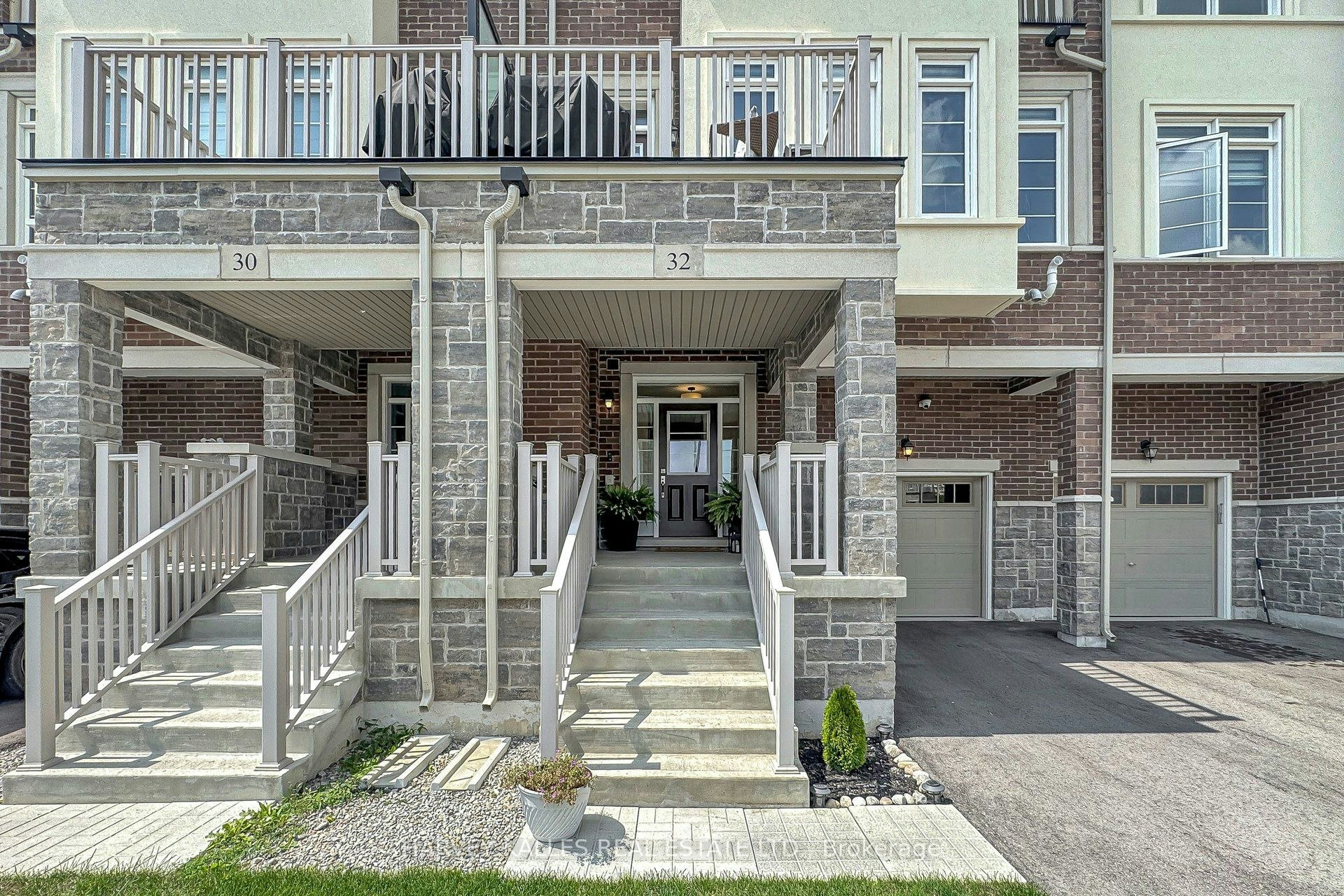 32 Mel Irving Drive, Bradford West Gwillimbury, ON, L3Z 4P1 - 2