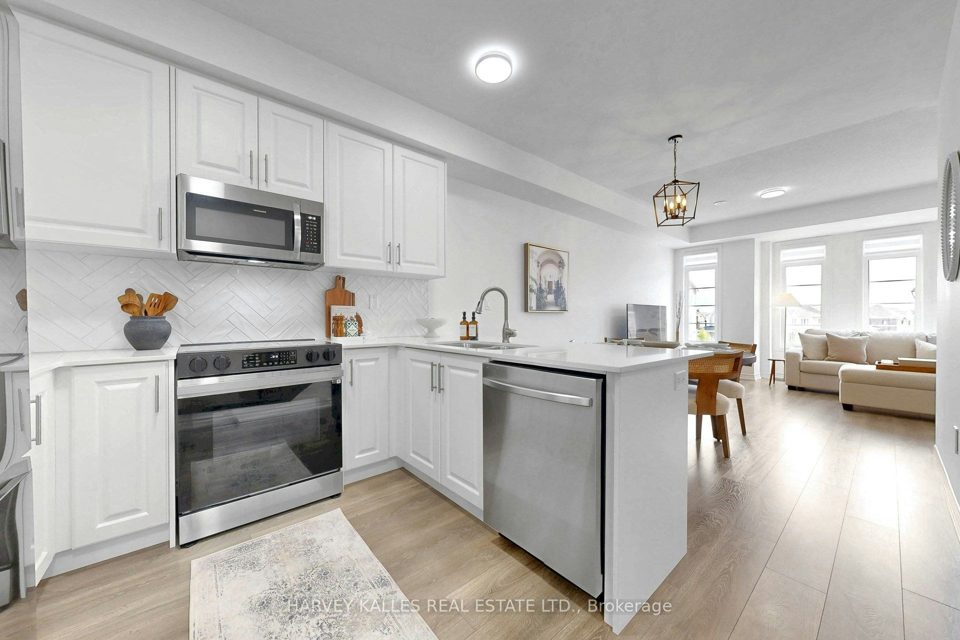 32 Mel Irving Drive, Bradford West Gwillimbury, ON, L3Z 4P1 - 18