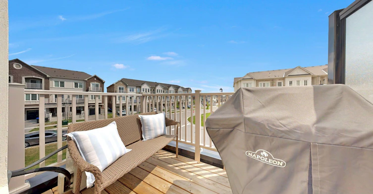 32 Mel Irving Drive, Bradford West Gwillimbury, ON, L3Z 4P1 - 41