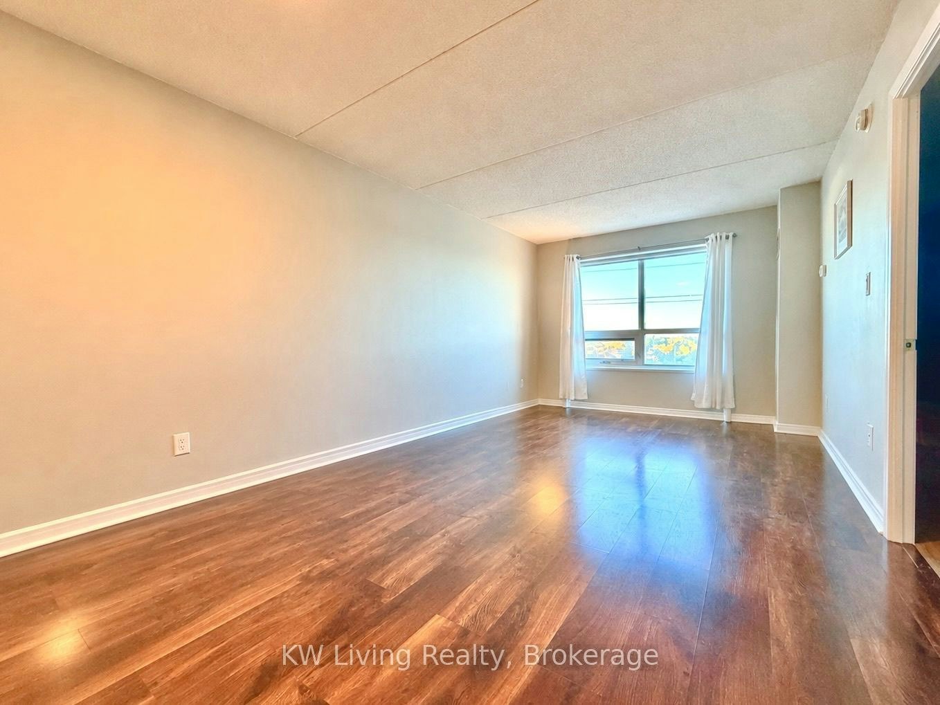 505-4600 Steeles Avenue E, Toronto, ON, L3R 5J1 - 3