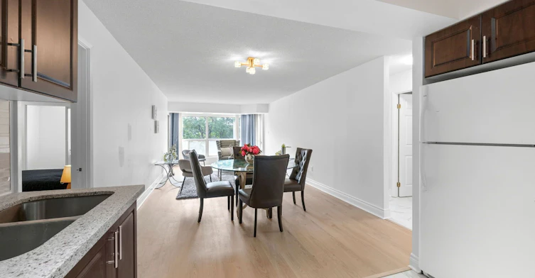 202-175 Cedar Avenue, Richmond Hill, ON, L4C 9V3 - 15