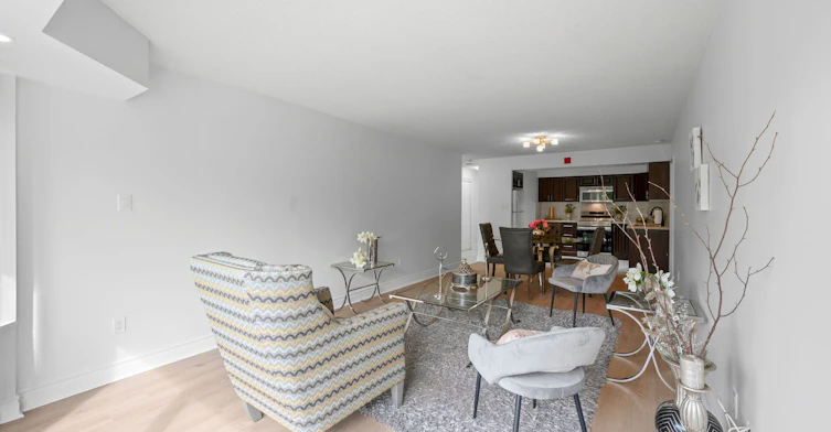 202-175 Cedar Avenue, Richmond Hill, ON, L4C 9V3 - 9