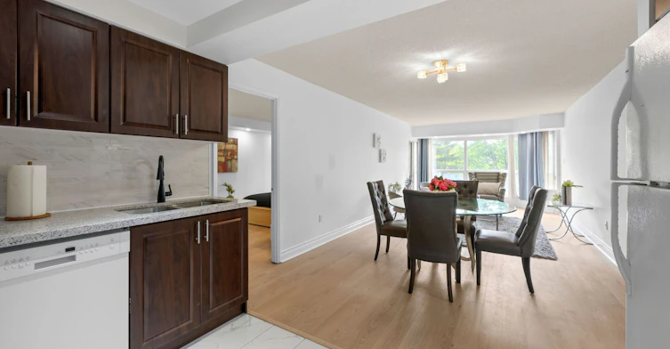 202-175 Cedar Avenue, Richmond Hill, ON, L4C 9V3 - 14