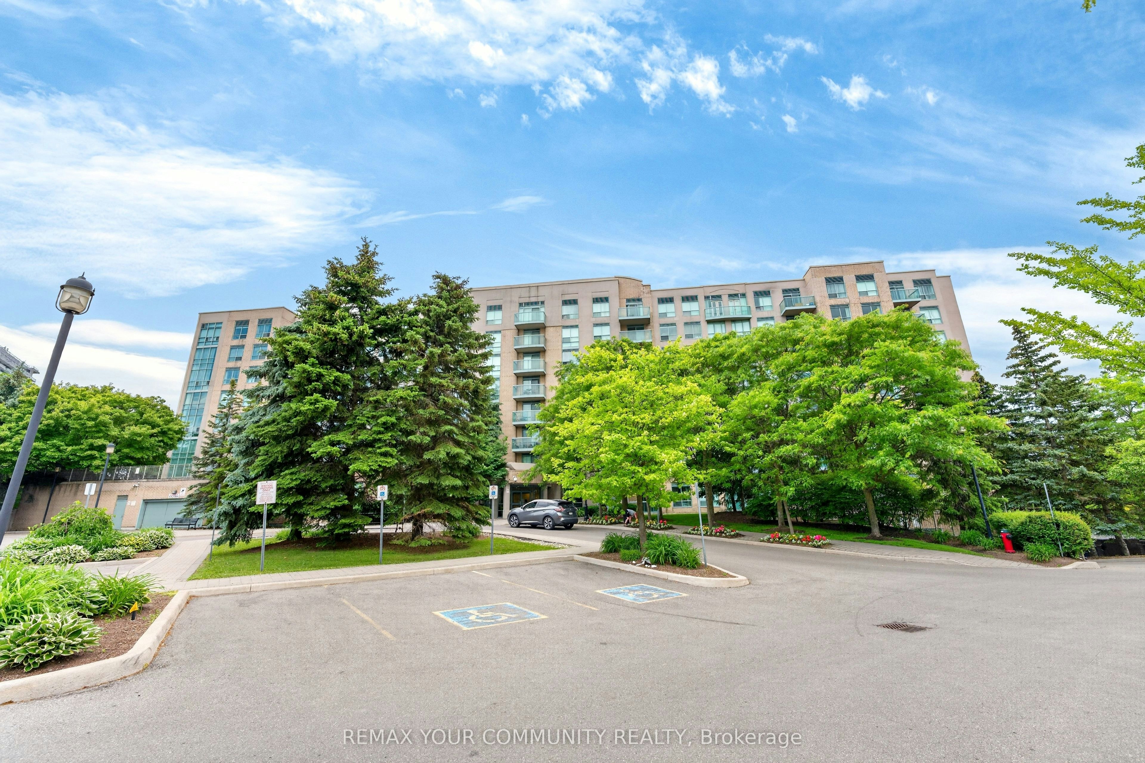 721-3 Ellesmere Street, Richmond Hill, ON, L4B 4N2