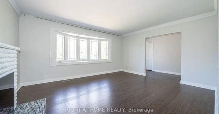 Main-52 Eagle Street, Newmarket, ON, L3Y 1J3 - 9