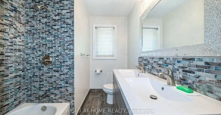 Main-52 Eagle Street, Newmarket, ON, L3Y 1J3 - 16