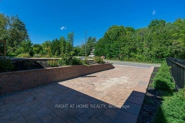 Main-52 Eagle Street, Newmarket, ON, L3Y 1J3 - 5