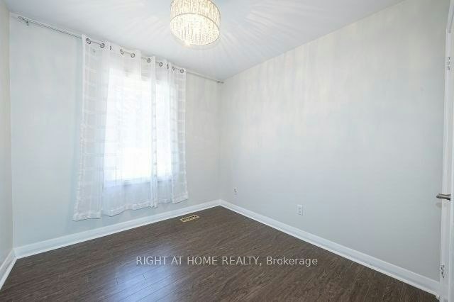 Main-52 Eagle Street, Newmarket, ON, L3Y 1J3 - 19