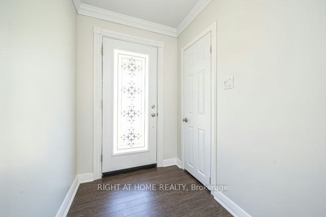 Main-52 Eagle Street, Newmarket, ON, L3Y 1J3 - 7
