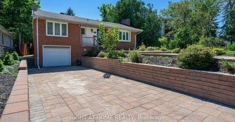 Main-52 Eagle Street, Newmarket, ON, L3Y 1J3 - 4