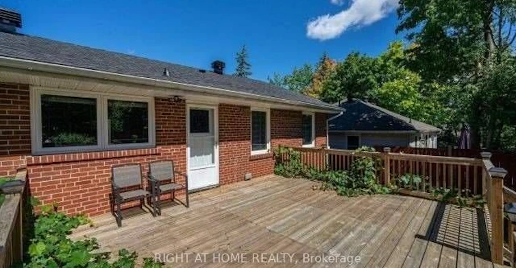 Main-52 Eagle Street, Newmarket, ON, L3Y 1J3 - 25