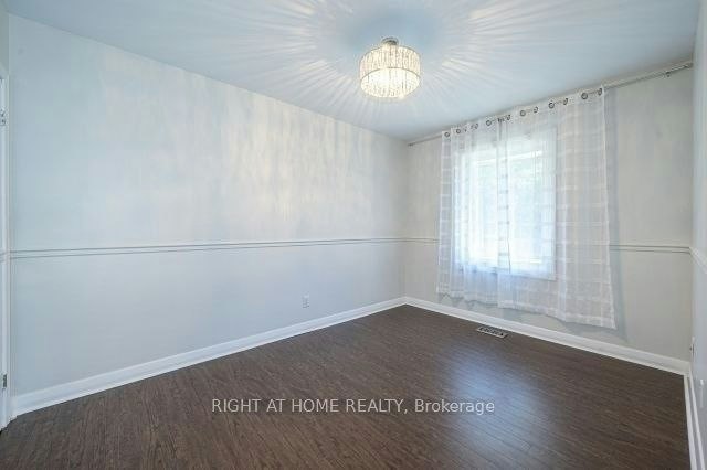 Main-52 Eagle Street, Newmarket, ON, L3Y 1J3 - 18