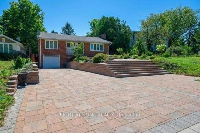 Main-52 Eagle Street, Newmarket, ON, L3Y 1J3 - 2